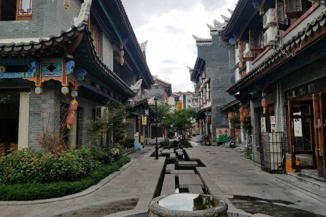 雍正在被八王逼宫的时候，十三爷去了之后是如何扭转局面的？游戏画面